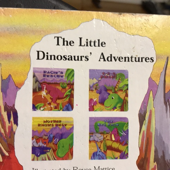 “Mother knows best” dinosaur adventure board book - Picture 5 of 11